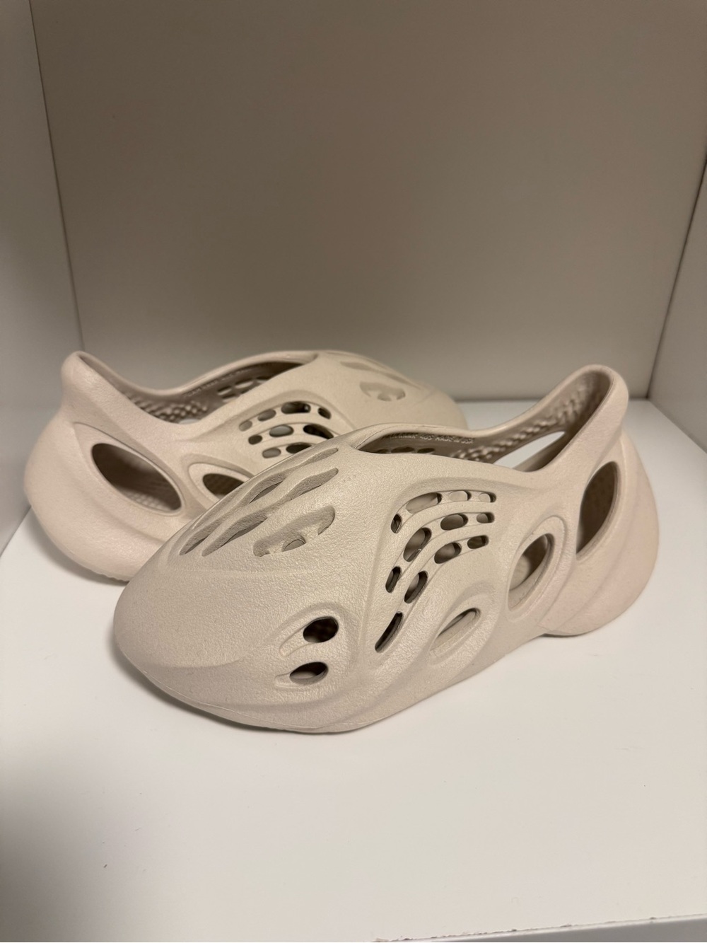 Yeezy Foam Runner Slides in Beige